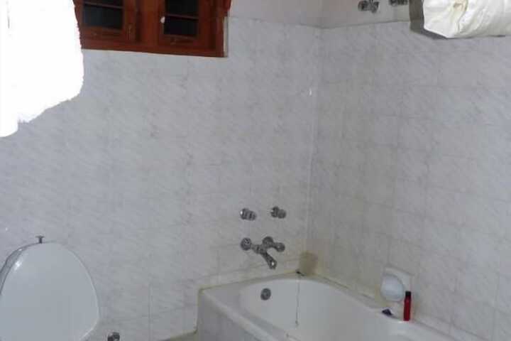 Room 10 of 29