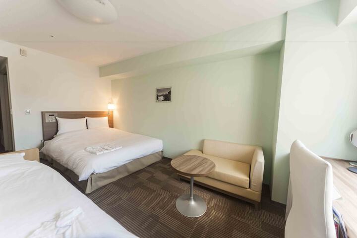 Room 20 of 85