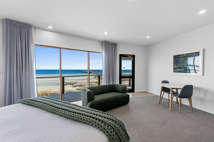 Room 2 of 14