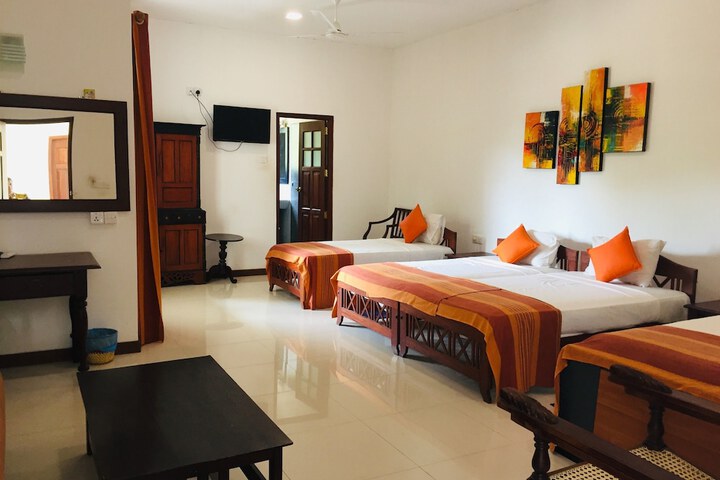 Room 7 of 40
