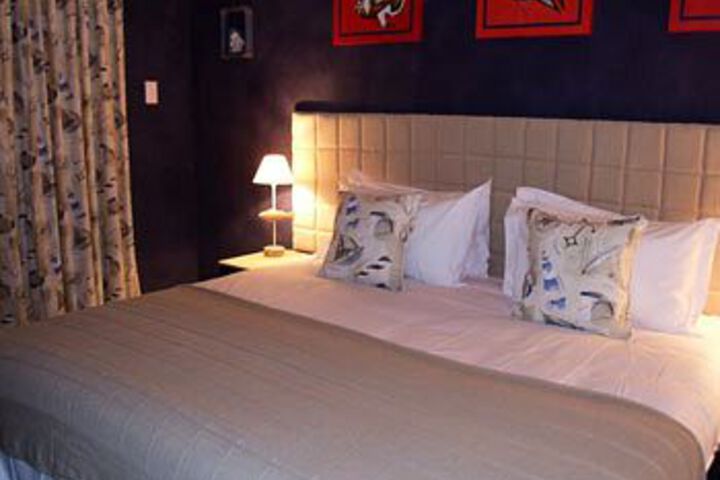 Room 6 of 48