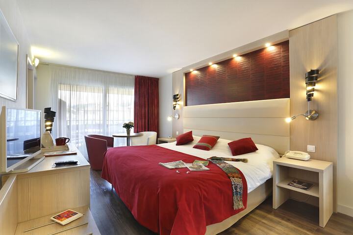 Room 9 of 55