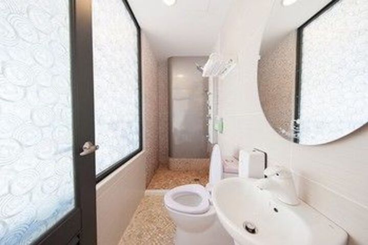 Room 4 of 14
