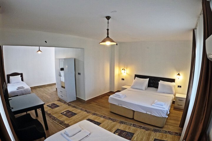 Room 15 of 78