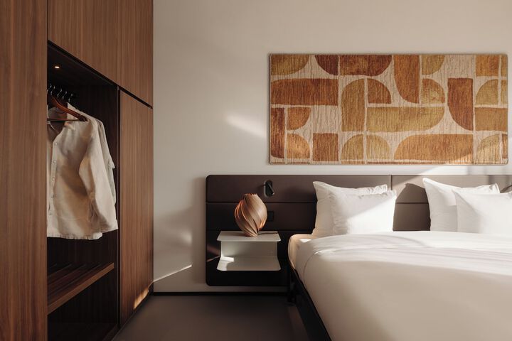 Room 27 of 54