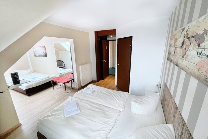 Room 19 of 45