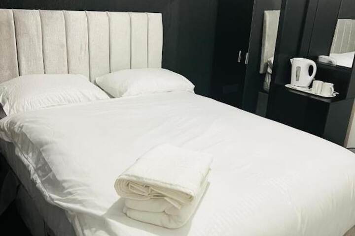 Room 11 of 22