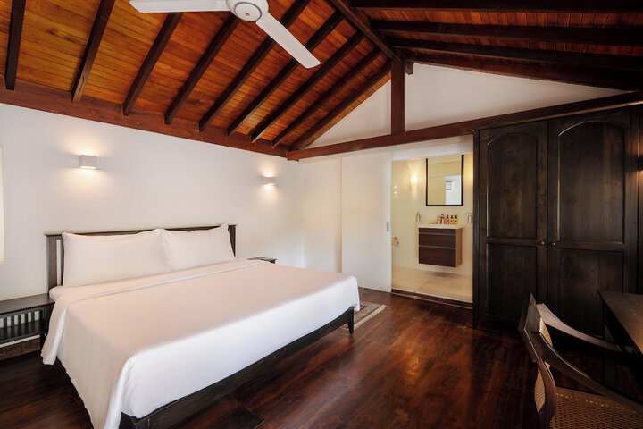 Room 6 of 20