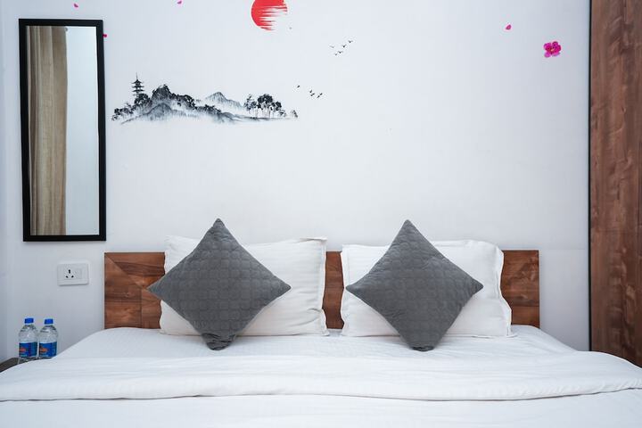 Room 18 of 52