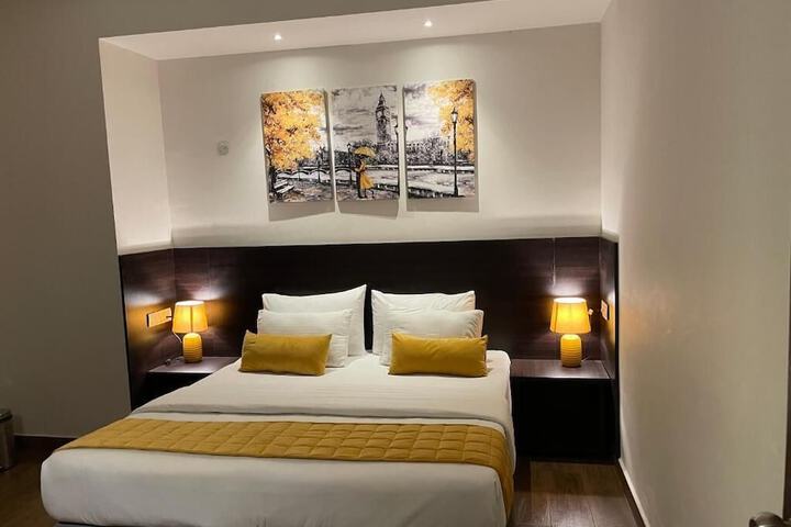 Room 5 of 34