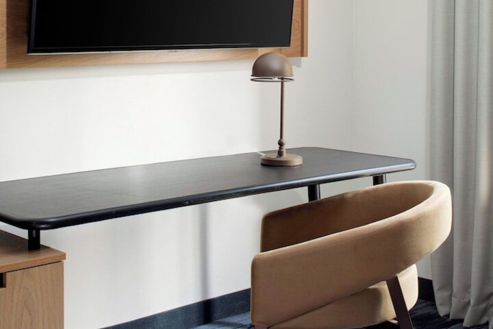 Room 8 of 21