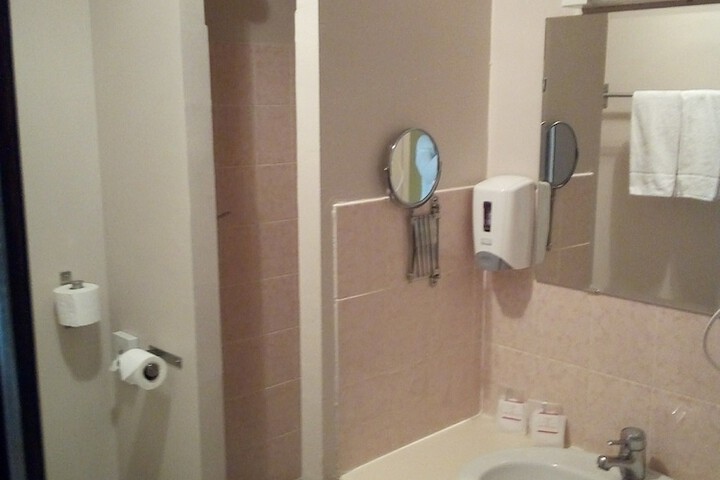 Room 48 of 73