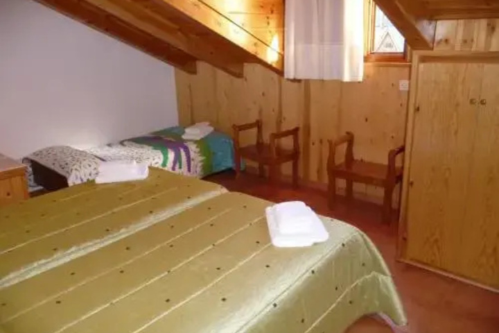 Room 3 of 10