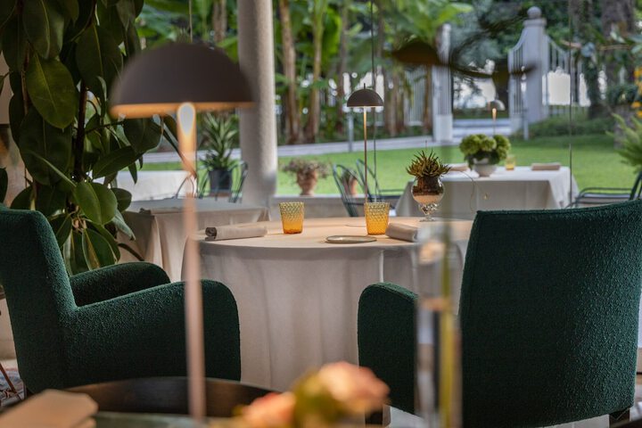 Dining 54 of 71