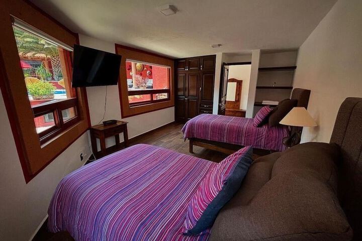 Room 17 of 32