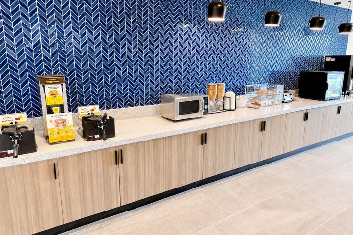 Breakfast/Coffee Service 13 of 13