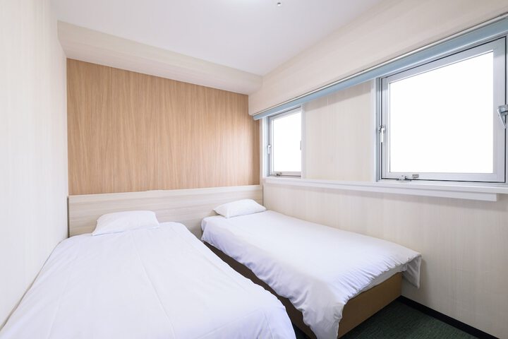 Room 21 of 48