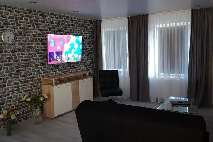 Room 2 of 19