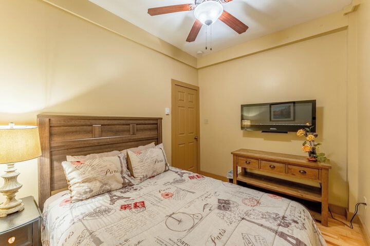 Room 27 of 268