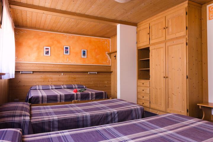 Room 5 of 23