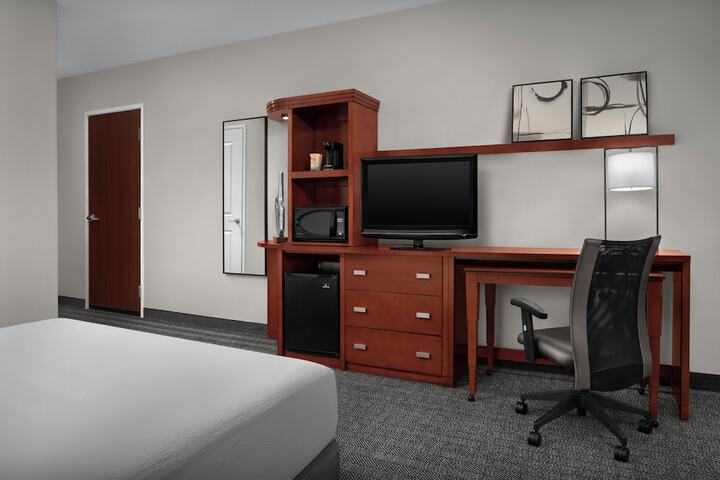Room 12 of 42