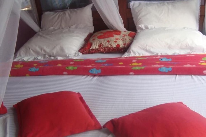 Room 5 of 15