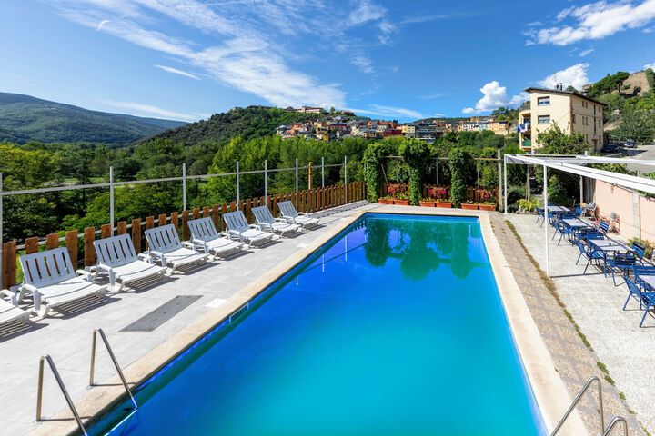 Pool Hotel