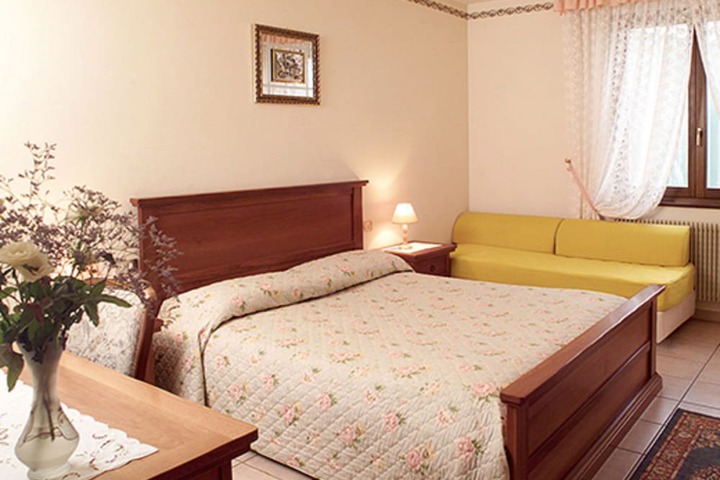 Room 7 of 40