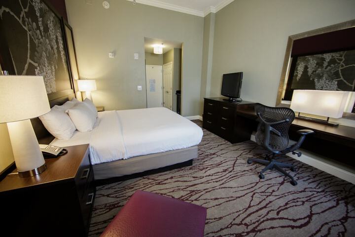 Room 6 of 56