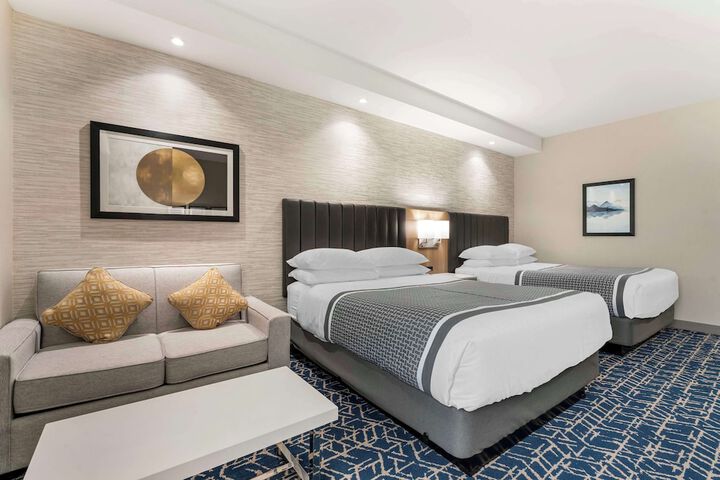 Room 10 of 52
