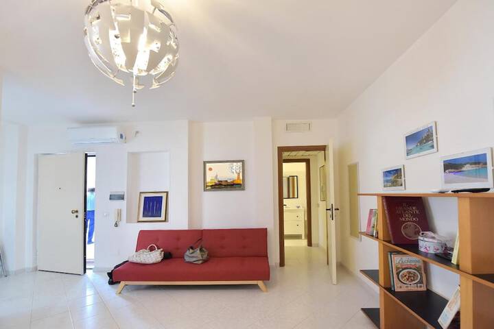 Room 12 of 28