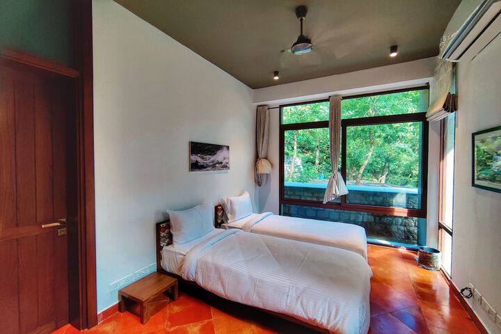 Room 14 of 82