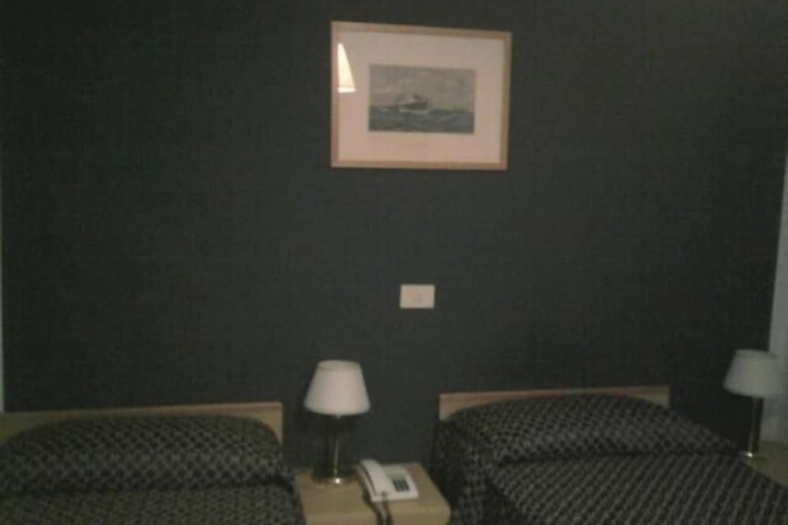 Room 8 of 53