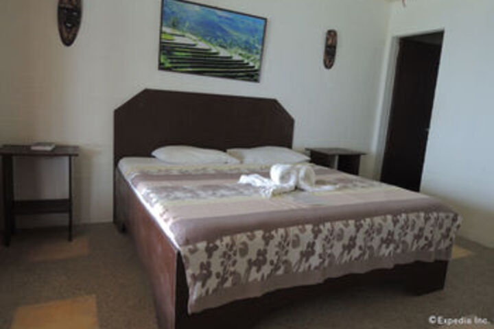 Room 19 of 39