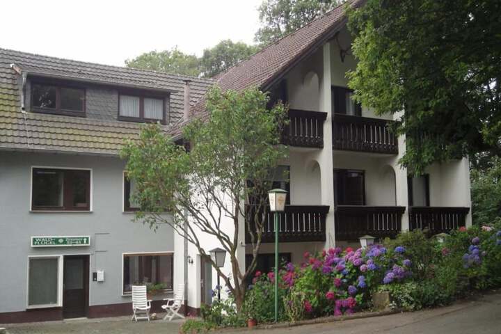 Hotel 70 of 75