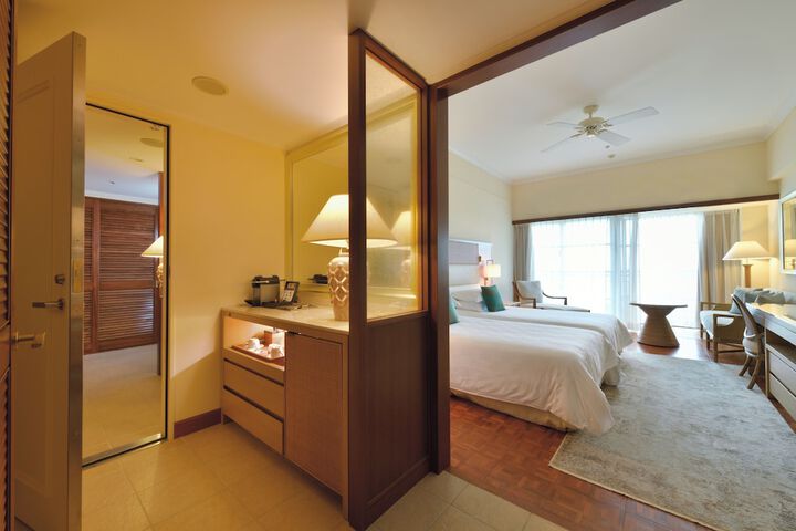 Room 13 of 108