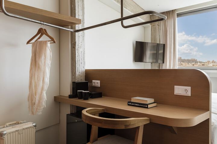 Room 20 of 65