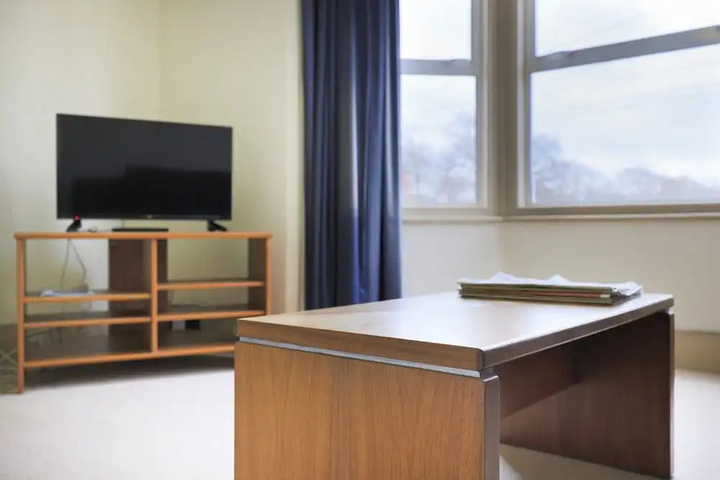Room 2 of 20