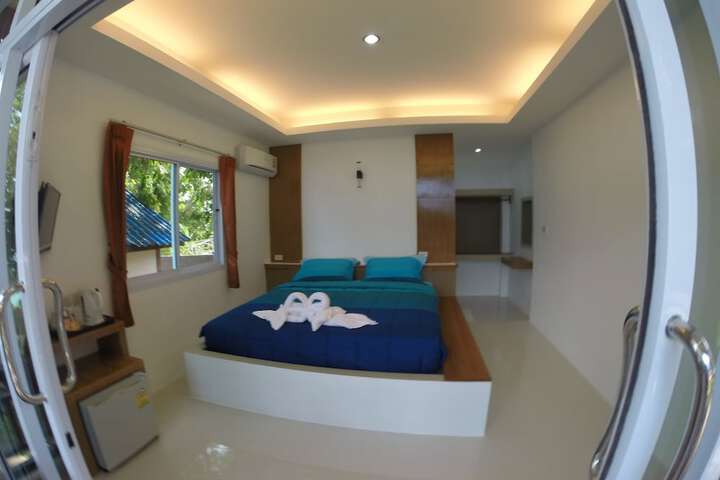 Room 11 of 82