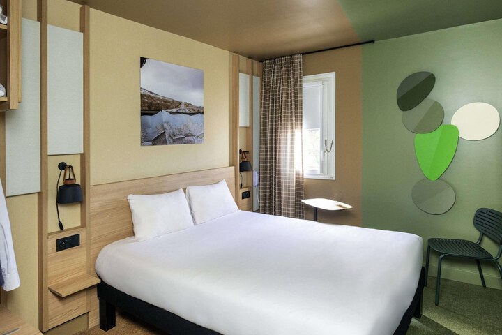 Room 5 of 39