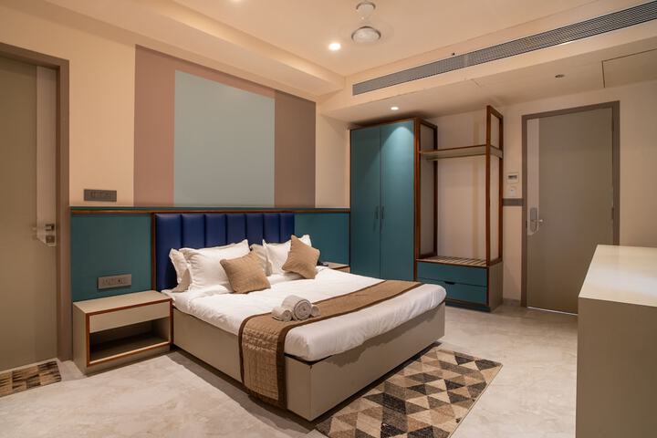 Room 17 of 35