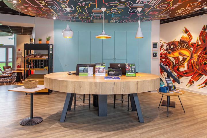 Guest Lobby