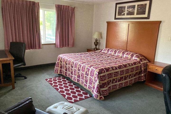Room 7 of 25