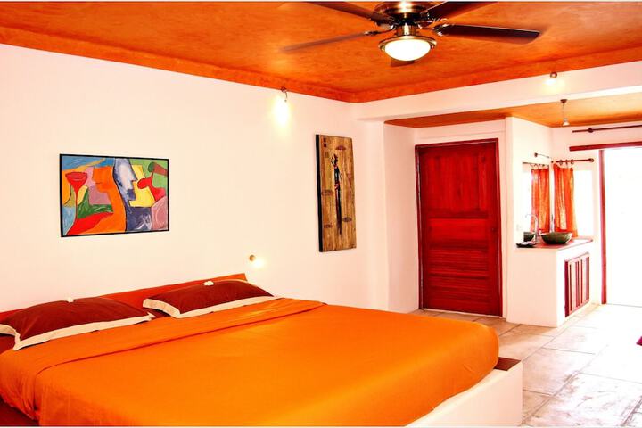 Room 6 of 68