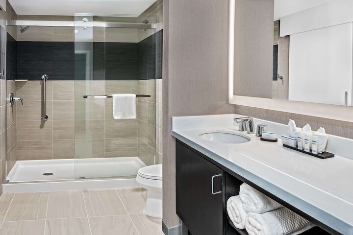 Bathroom shower