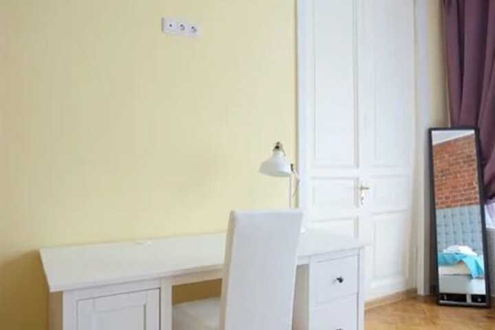 Room 30 of 63
