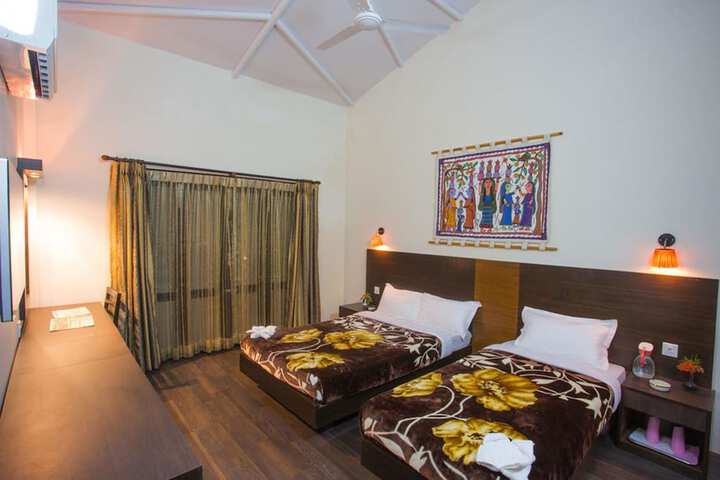 Room 4 of 38