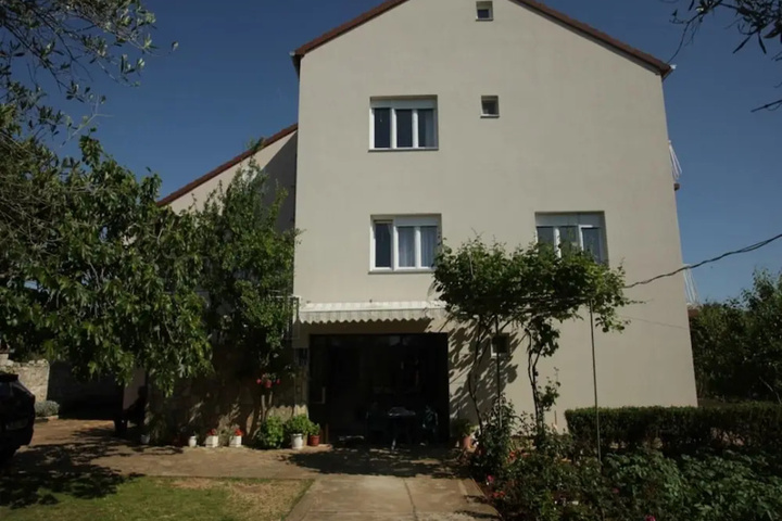 Rada 150 m From the sea A4