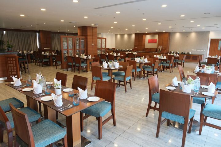 Dining 20 of 30