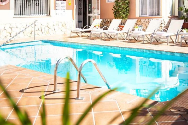 Hotel with Pool